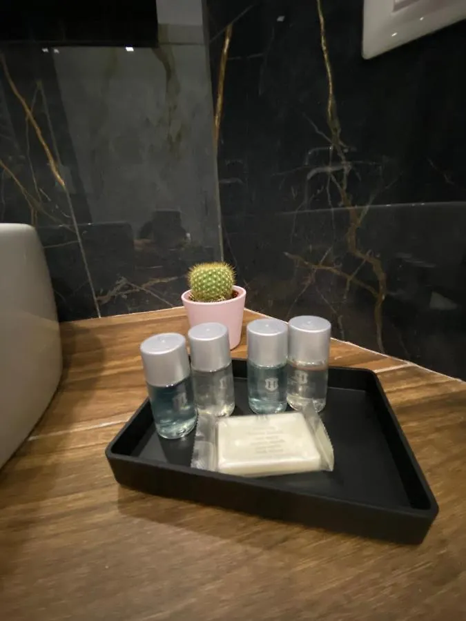 Katarios Suite Νάπολη 0*,  Ιταλία